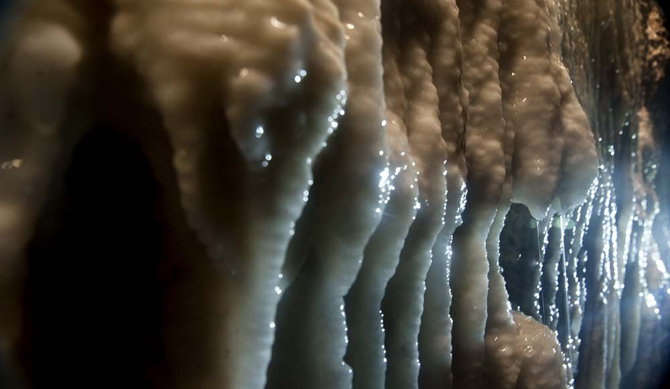 Cave formations 